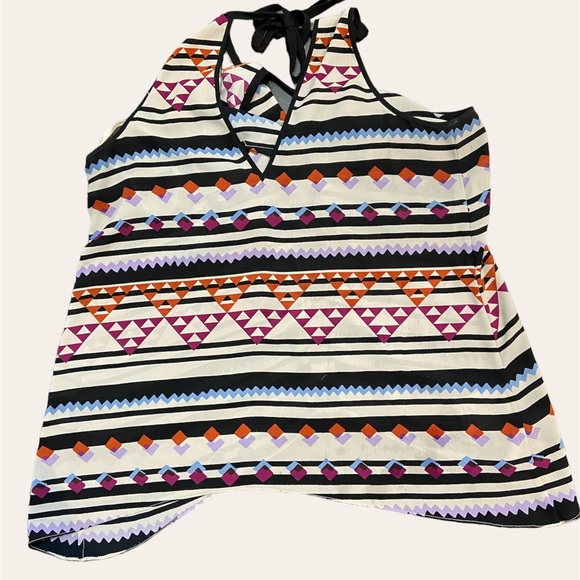 BCBG patterned sleeveless top - Picture 2 of 4